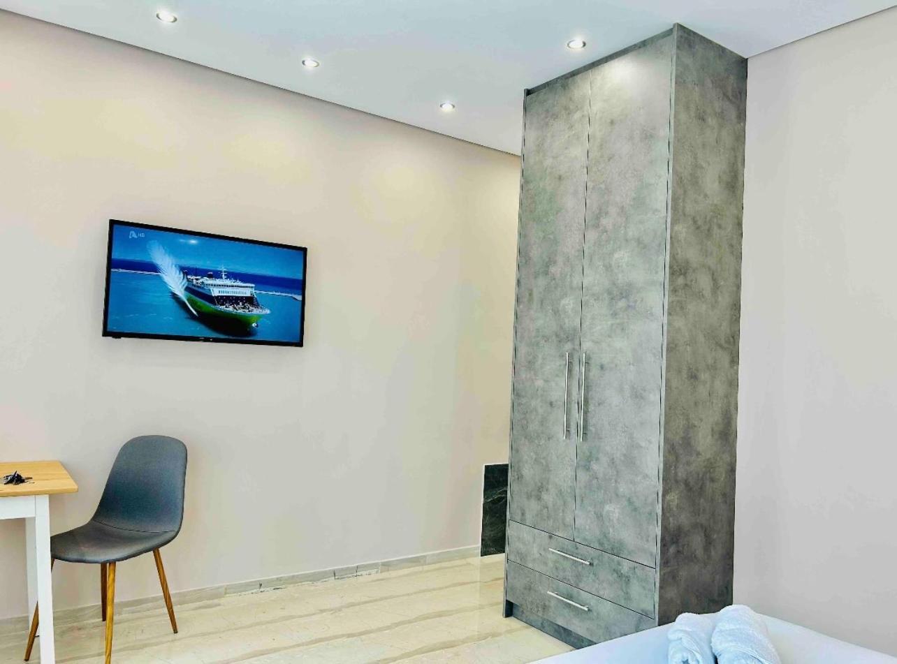 Port Twins Suites No2 Le Pirée Extérieur photo